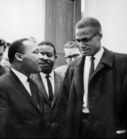 Uma imagem de Martin Luther King, Jr. e Malcom X.