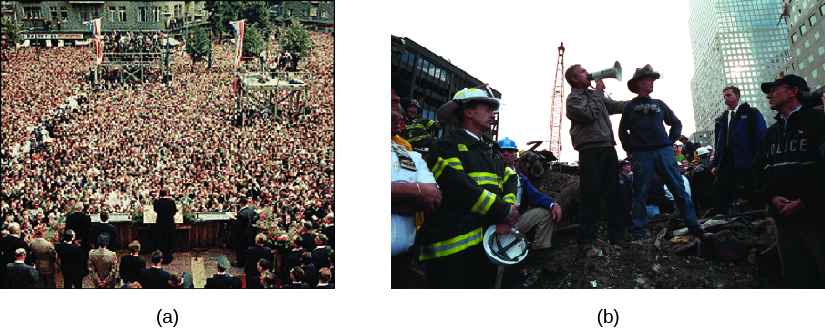 图片 A 是约翰·肯尼迪向一大群人发表演讲的情况。 图 B 是乔治 ·W· 布什在几名救援人员的包围下通过扩音器讲话。