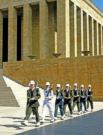 Turkish soldiers guard the mausoleum of Kemal Atatürk