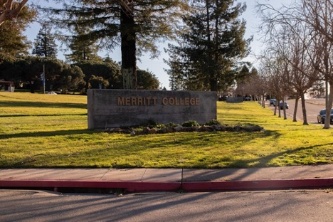 Picture of the sign on lawn for Merritt College