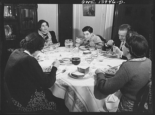 Family_of_Raymond_Fazio_eating_supper_in_their_home._8d11963v.jpg