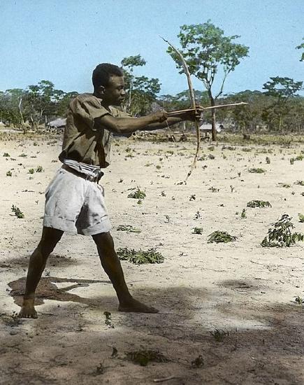 Young_Man_with_a_Bow_and_Arrow,_Lubwa,_Zambia,_ca.1905-ca.1940_(imp-cswc-GB-237-CSWC47-LS6-029).jpg