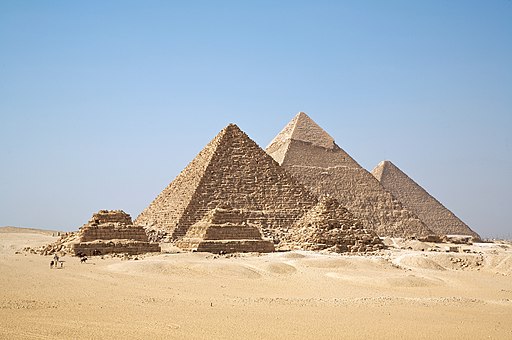 512px-All_Gizah_Pyramids.jpg