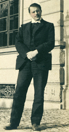 Una fotografía muestra a Carl Jung.