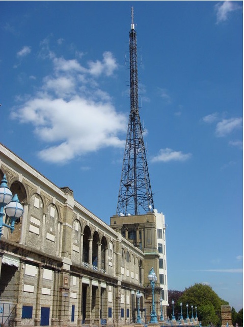 Estudio de televisión de la BBC y transmisor de radio, Alexandra Palace, Londres Imagen: © Copyright Oxyman y licencia para su reutilización bajo esta Licencia Creative Commons